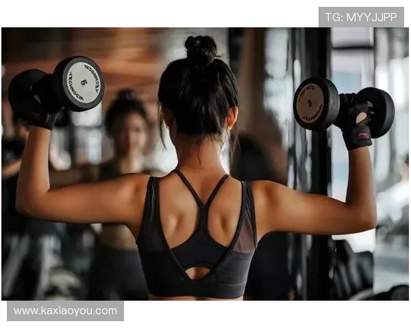 健身新风尚：打造完美身材，迈向健康生活