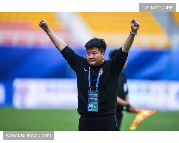 李金羽从射手到教练的蜕变之路展现中国足球奋斗与坚持精神