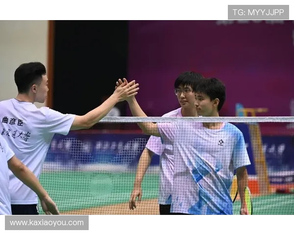 杨伟独家分享羽毛球技巧与训练心得助你提升竞技水平