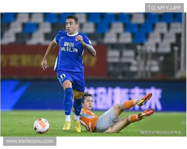 深圳篮球队以64分领跑世锦赛积分榜展现强大实力