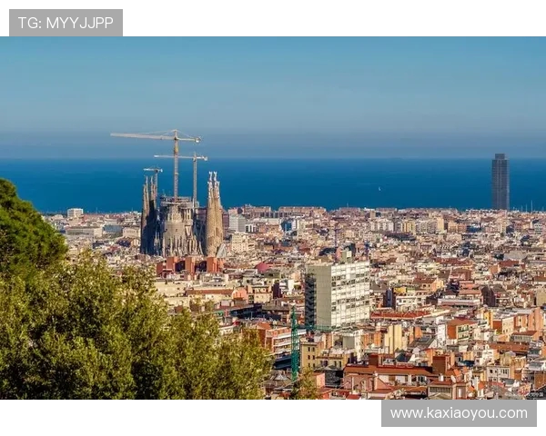 巴塞罗那周边最具魅力的旅游景点推荐与文化体验探索