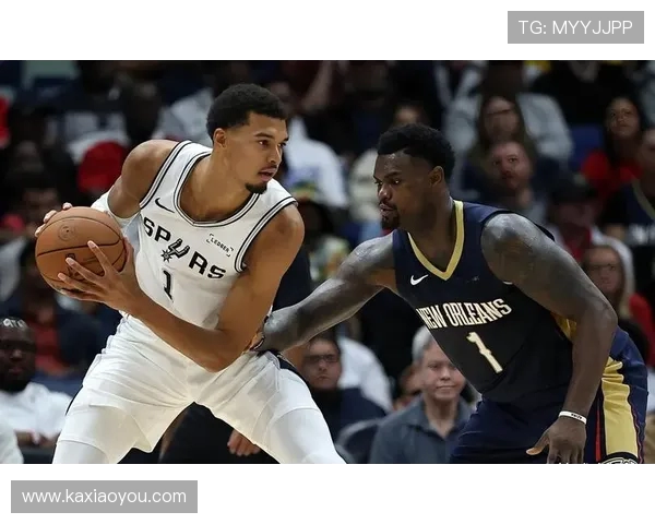 2012年季后赛雷霆与马刺的激烈对决回顾与分析