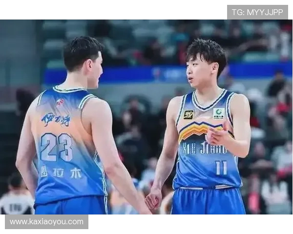 2017年CBA上海队与新疆队激战回顾精彩瞬间与关键时刻分析