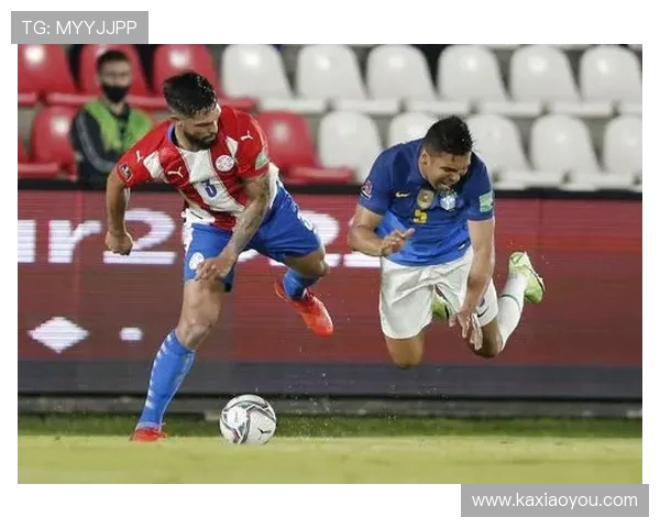 巴西国家队与巴拉圭的激烈对决展现足球魅力与团队精神